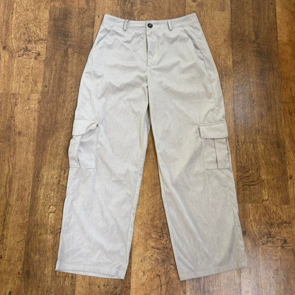 Cream cargo pants with a corduroy design